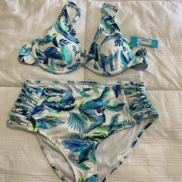 Ambrielle  Floral 2 piece swimwear, New - Picture 1 of 3